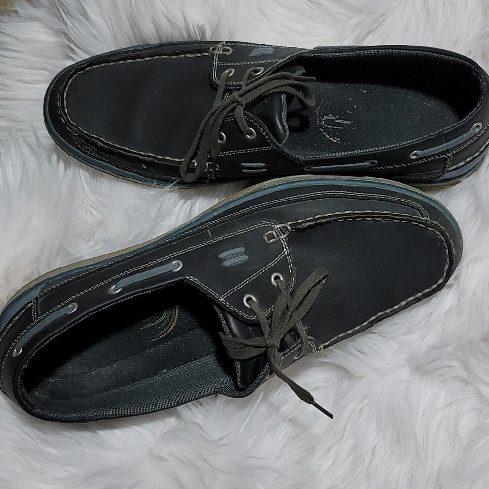 Men's Skechers loafer in blue. Size 14